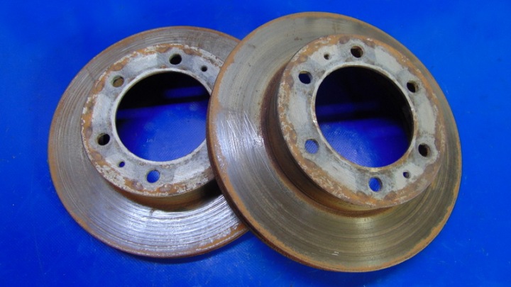 Disques Frein Avant Avant TOYOTA HILUX VII 05-16R