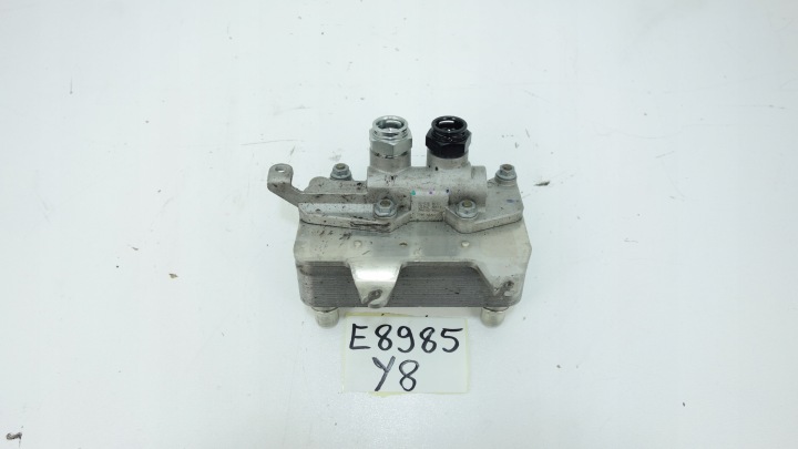 MERCEDES Radiatore olio motore usato A0995006300