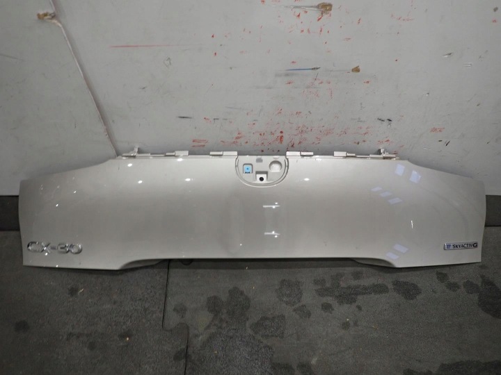 Blende Schutzkappe heckklappe MAZDA CX30 2019- DGH9-50851