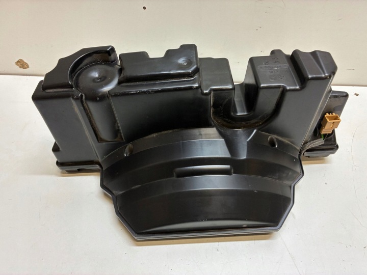 Subwoofer Audi A4 B9 8W9035382B 5