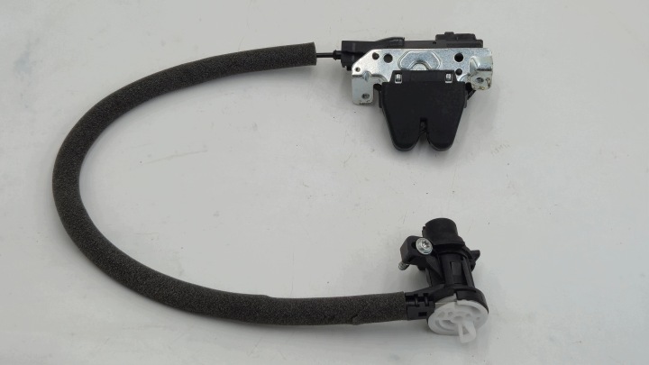 de la Serrure Malle hayon arrière coffre MERCEDES C 204 212 A2047500085