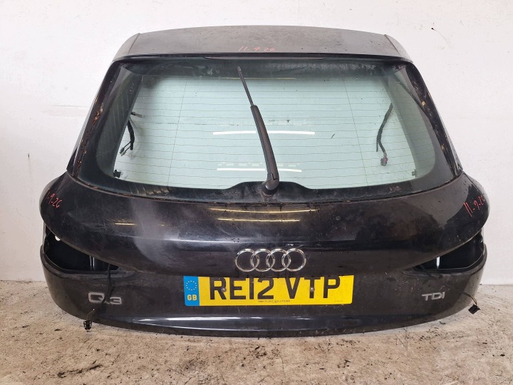 AUDI Q3 8U 11-14 gepek vrata prtljažnika - prtljažnik