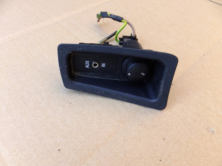 Adattatore aux bmw e87 6930561