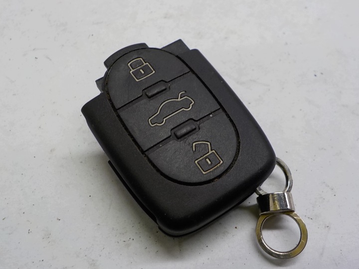 AUDI A3 II 8P Clé PILOT 434 MHZ