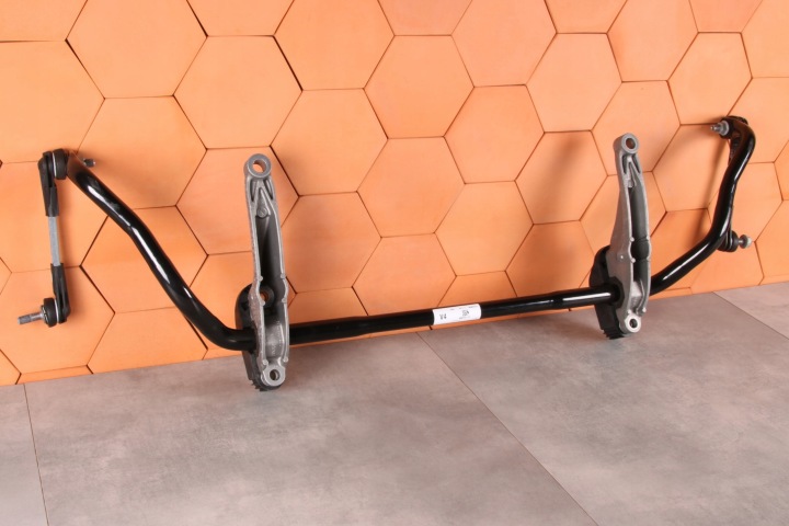 BMW 5 G60 530e 530eX i5 STABILIZATOR front front bar 6898742 8599 km!