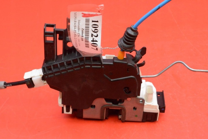 lock door right front front EU A09972002201 MERCEDES CLA C117 13-16