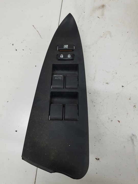 panel ovládání okna TOYOTA RAV4 3