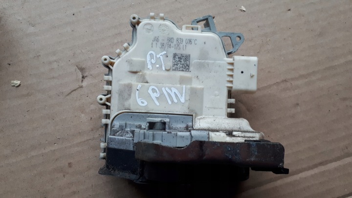 A5 8T LIFT DE LA SERRURE PORTIÈRE DROITE ARRIÈRE ARRIÈRE 6 PIN A4 B8