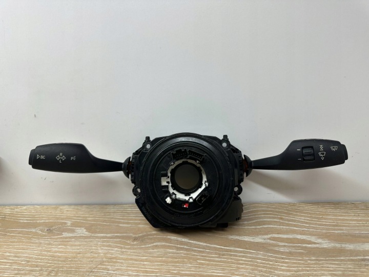 páčky pod volant a ovládání předek BMW 3 F30 F35 F31 9351148