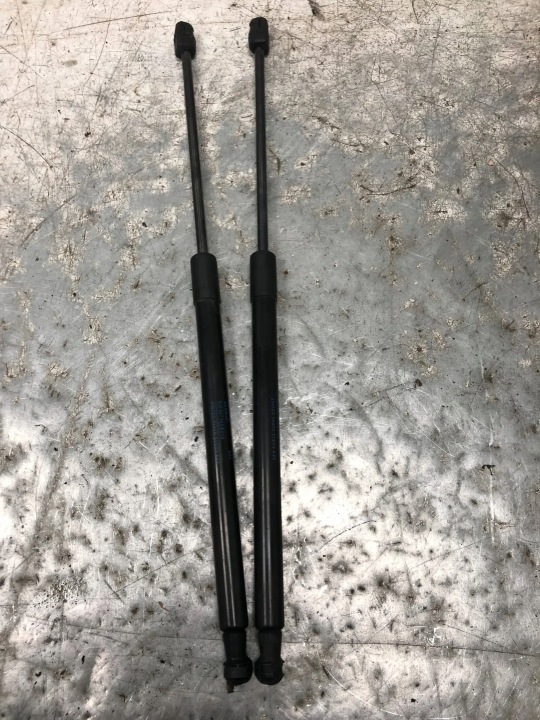 SILOWNIKI kapoty kufru SKODA FABIA II LIFT HB 5J6827550B