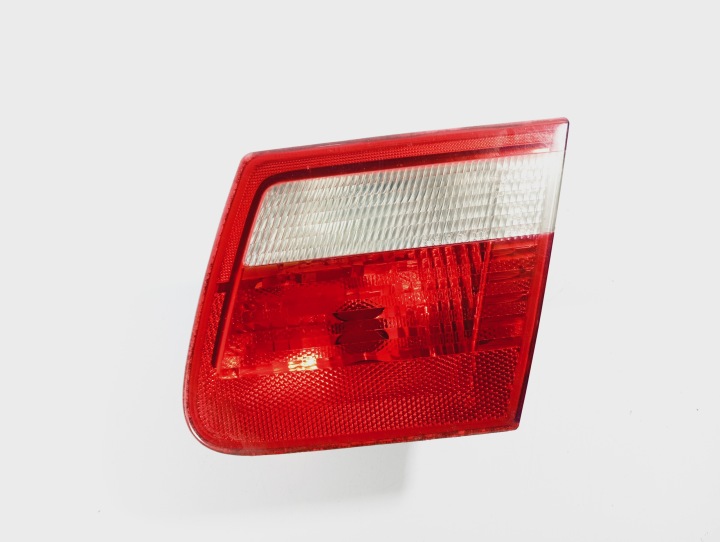 feu droit arrière arrière du capot BMW 3 III E46 97-07 OE 8368760