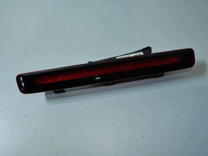 TRZECIE Feux phare STOP VW AMAROK 2H6945097J
