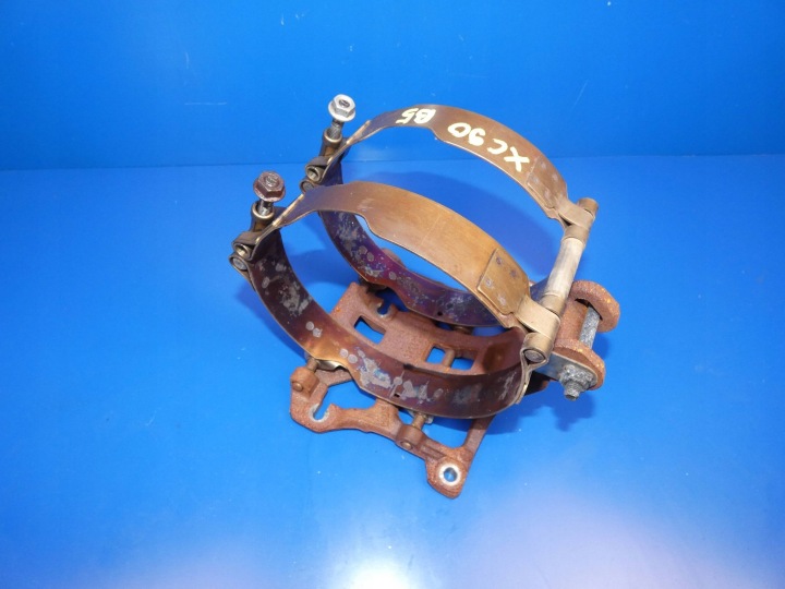 VOLVO XC90 II Support plaque Support UCHYT KATALIZATORA DPF TLUMIKA