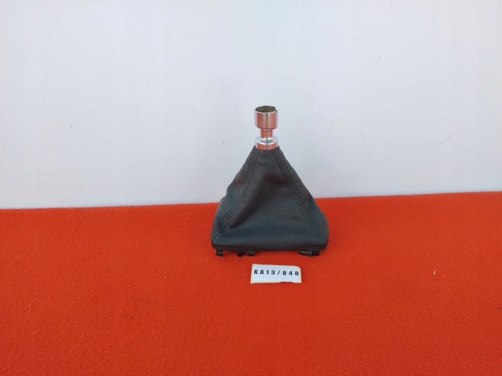 FORD FOCUS MK3 MANSCHETTE SCHALTHEBEL SCHALT GETRIEBE LEDER KA13/046