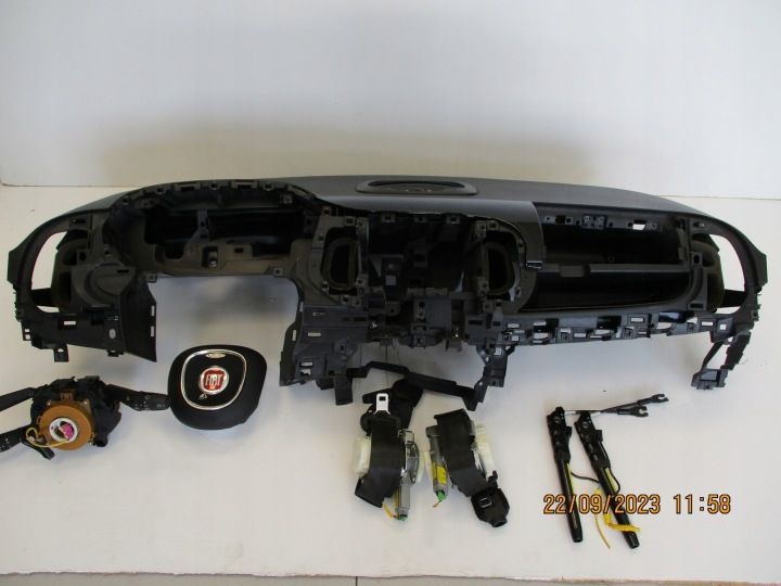 Cruscotto completo usato FIAT 500 L nero