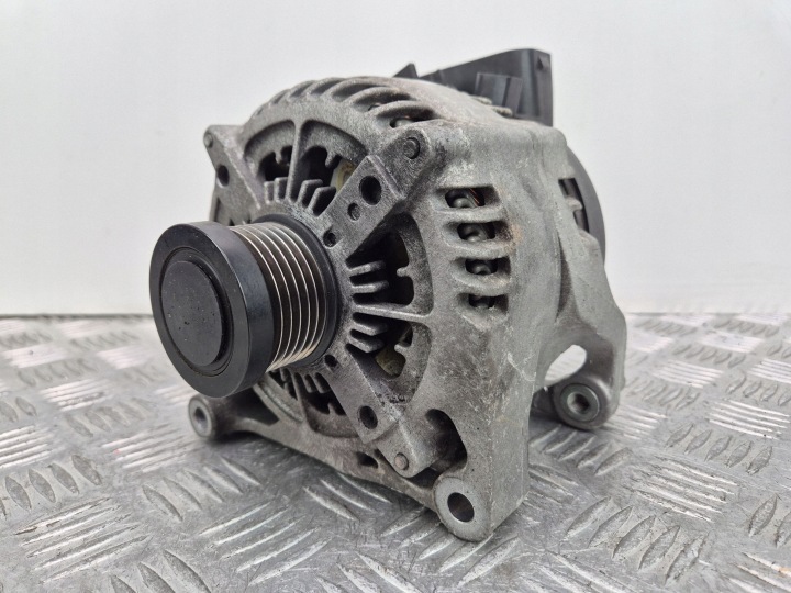 BMW 1 F20 F21 118i Alternateur N13B16A 7605060
