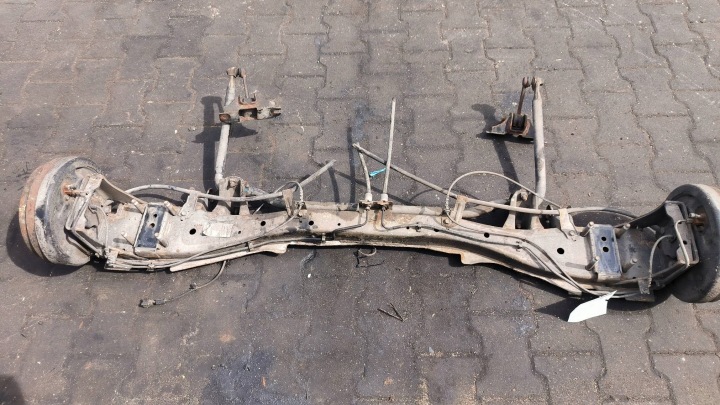 sider / axle beam rear part NISSAN NV 200