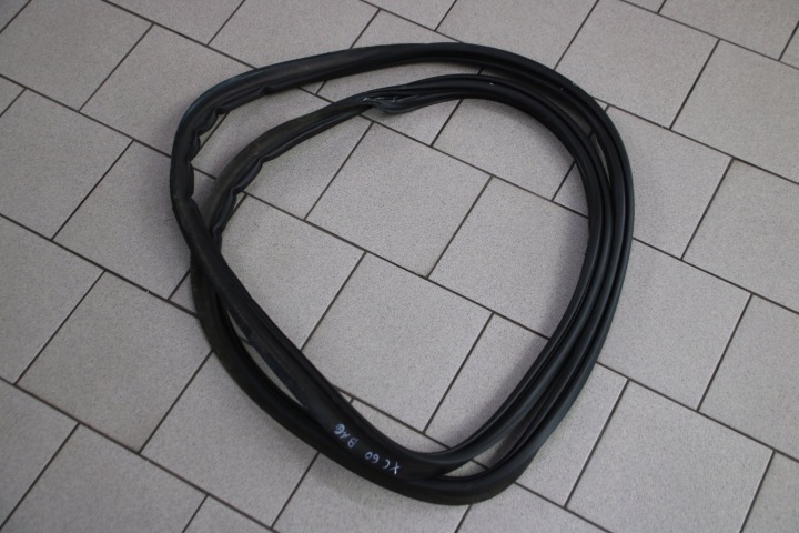 VOLVO XC60 et Joint du capot Porte coffre hayon 31425976