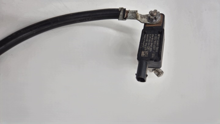 Borne cable pôle négatif MERCEDES W205 A0009056507 Original