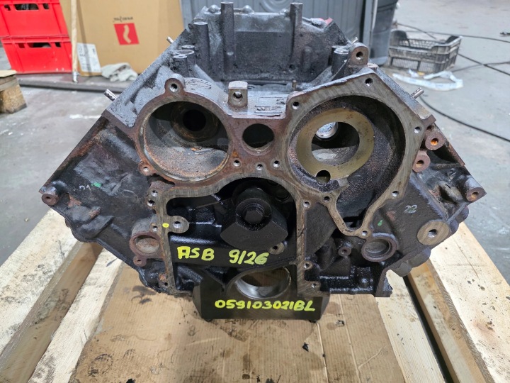 BLOK Motore AUDI A4 B7 A6 C6 3.0 TDI ASB 059103021BL 9/26