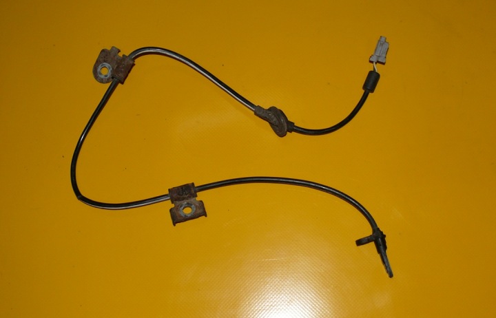 Sensor ABS rechts vorne SUBARU IMPREZA III 3 XV 2.0D 150KM EE20Z 27540AG10