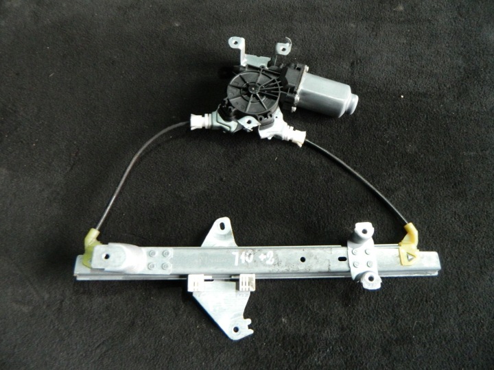 NISSAN QASHQAI J10 +2 Mécanisme essuie glaces Droite Arrière 402190A