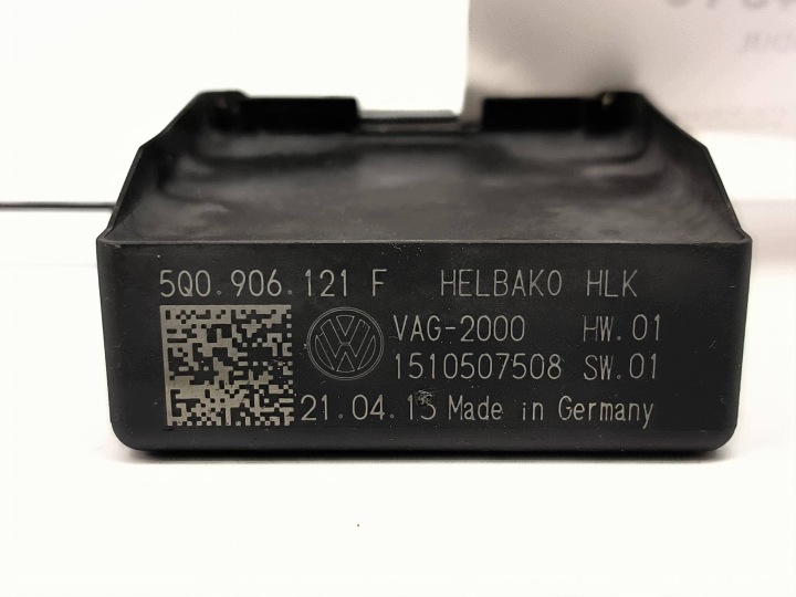 module pompe carburant 5Q0906121F VOLKSWAGEN PASSAT B8
