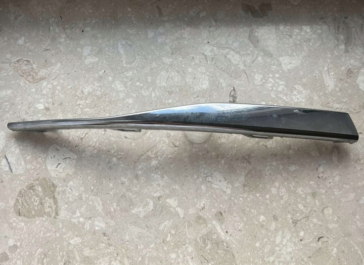VW Golf VIII Leiste Schutzleiste der Stoßstange CHROM vorne links 5H0853711A