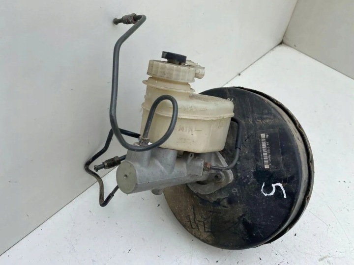 Servo TOYOTA AVENSIS (_T22_) 77529802 2.0L diesel 81kW 2001 8