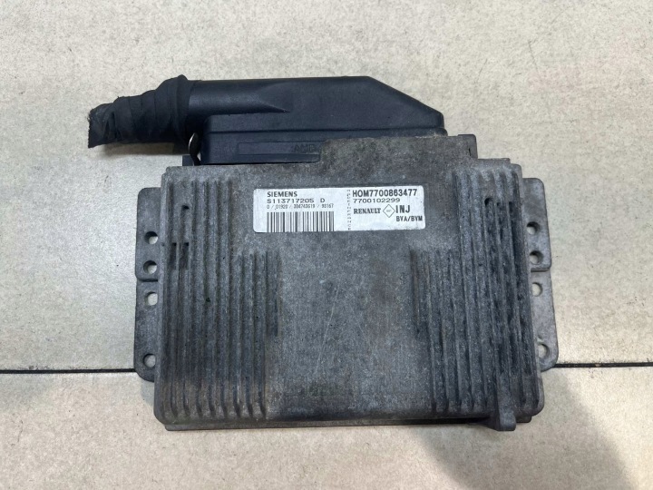 Bedienteil Computer DES MOTORS VOLVO V40 1.8B HOM7700863477