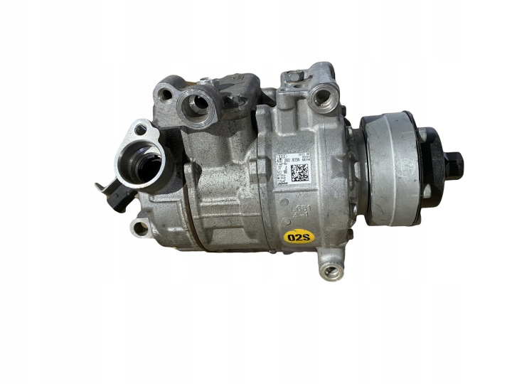 AUDI S6 S7 RS6 RS7 4G C7 compressor; compressor of the air conditioning 4G0260805N