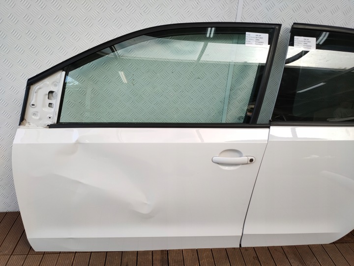 VW UP SKODA CITIGO SEAT MI 11-22 5D Tür vorne links vorne LB9A