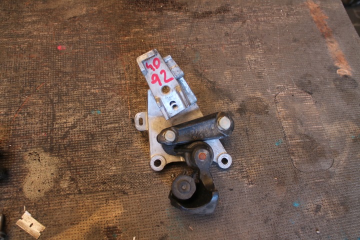 4092. Stütze Halter schalthebel Schalt getriebe PEUGEOT 9814674280