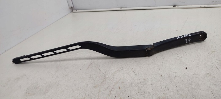 wiper arm left Audi A3 8P LIFT