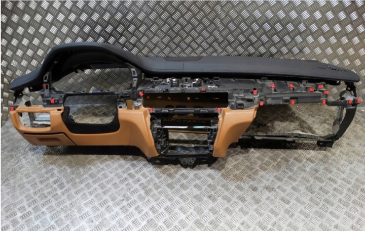 IDEALNA console leather ORG. HEAD UP BMW F15 F16 1