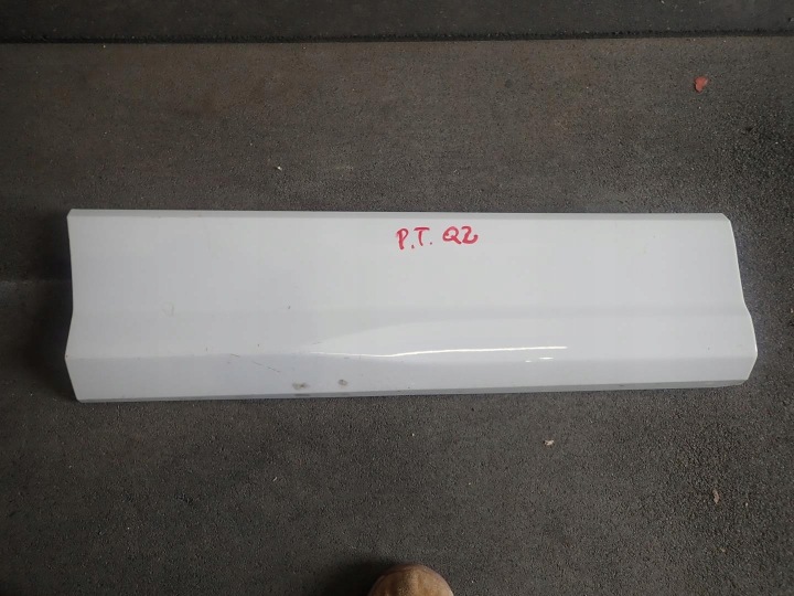 moulding door right rear part AUDI Q2 2018- 81A853970B