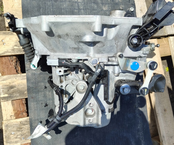 Getriebe MANUALNA 1.2 VTI OPEL CROSSLAND X 20A705