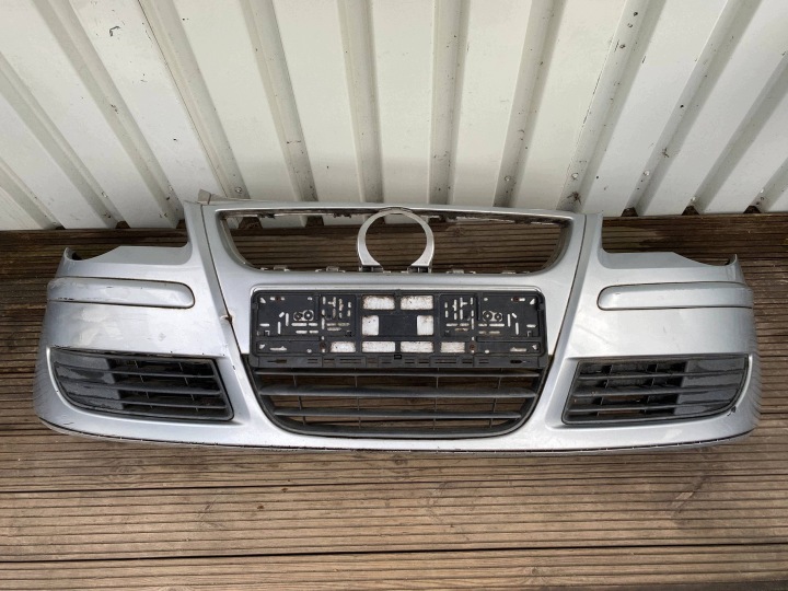 VW POLO IV LIFT 9N nárazník předek přední SREBRNY