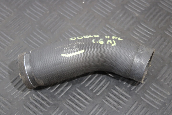 Tuyau flexible Conduit pieces tuyaux Intercooler 00520872050E FIAT DOBLO II 2 LIFT