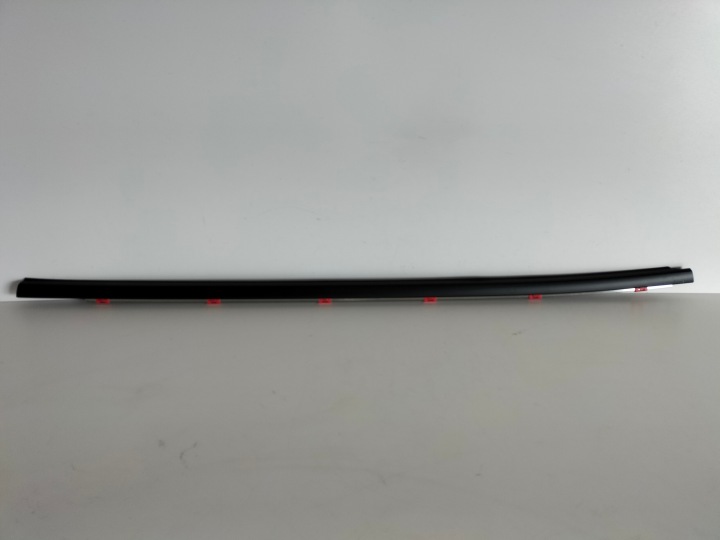 moulding dust door front right TOYOTA YARIS 4 IV 20- GR