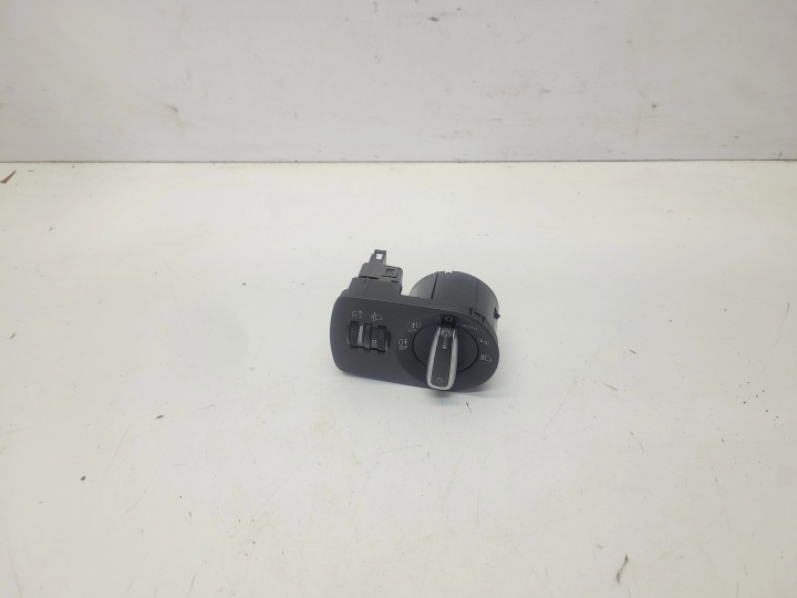 vypínač svetiel DRL AUDI A3 8P LIFT 8P2941531CJ anglický