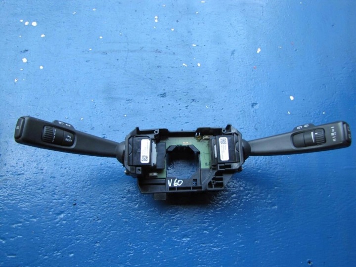 VOLVO V70 XC70 - switch of indicators