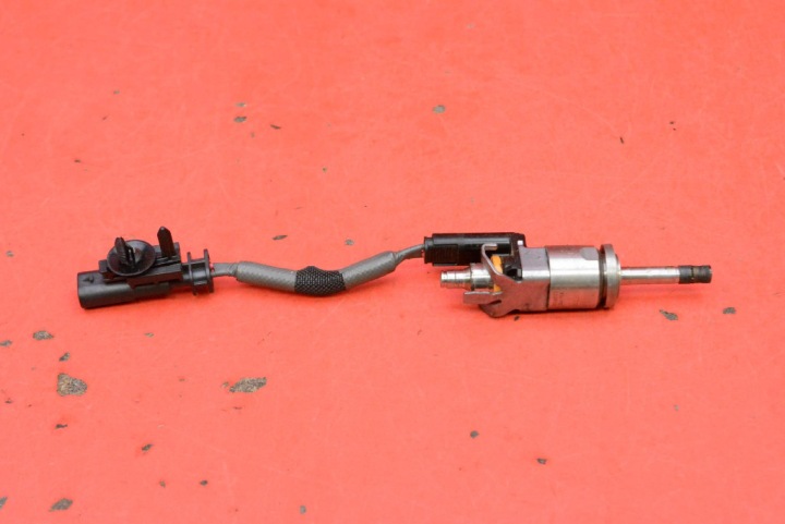 Injecteur Injecteur 32140073 VOLVO V60 2 II 2.0 B5 MILD HYBRID 250 KM 18-21