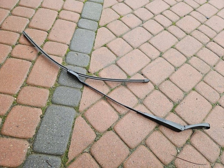 metlica pioro brisača Europa lijevog Opel Astra K 39149320