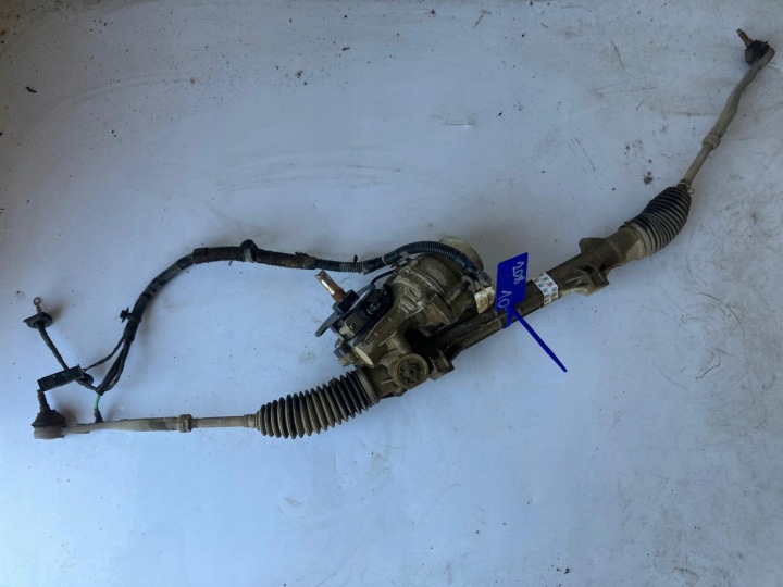 Boîter direction Direction assistée PEUGEOT 208 1.6 BLUE HDI 6820000190