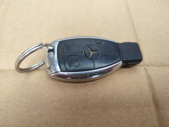 Clé pilot mercedes W204