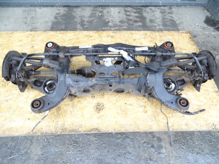 subframe axle beam sider rear part rear of the arm MASERATI GHIBLI III 3.0D 06700075690