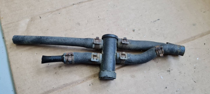A4 B8 Sensor ROZDZIELACZ des Kraftstoffsbehälters DIESEL 2.0 TDI 8T0127247B A5 8T Q5