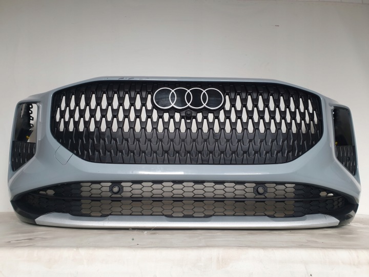 AUDI Q3 III 83H 25-> Stoßstange vorne vorne 6 x PDC 83H807437