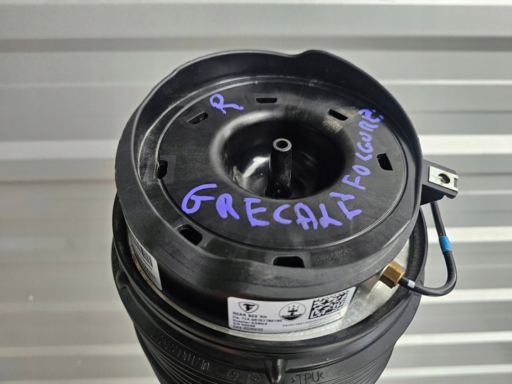 MASERATI GRECALS FOLGORE Σύστημα Μαξιλαριών Αναψυχής πίσω από το δεξί 06701782130 6
